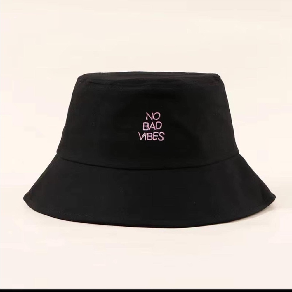No bad vibes bucket hat